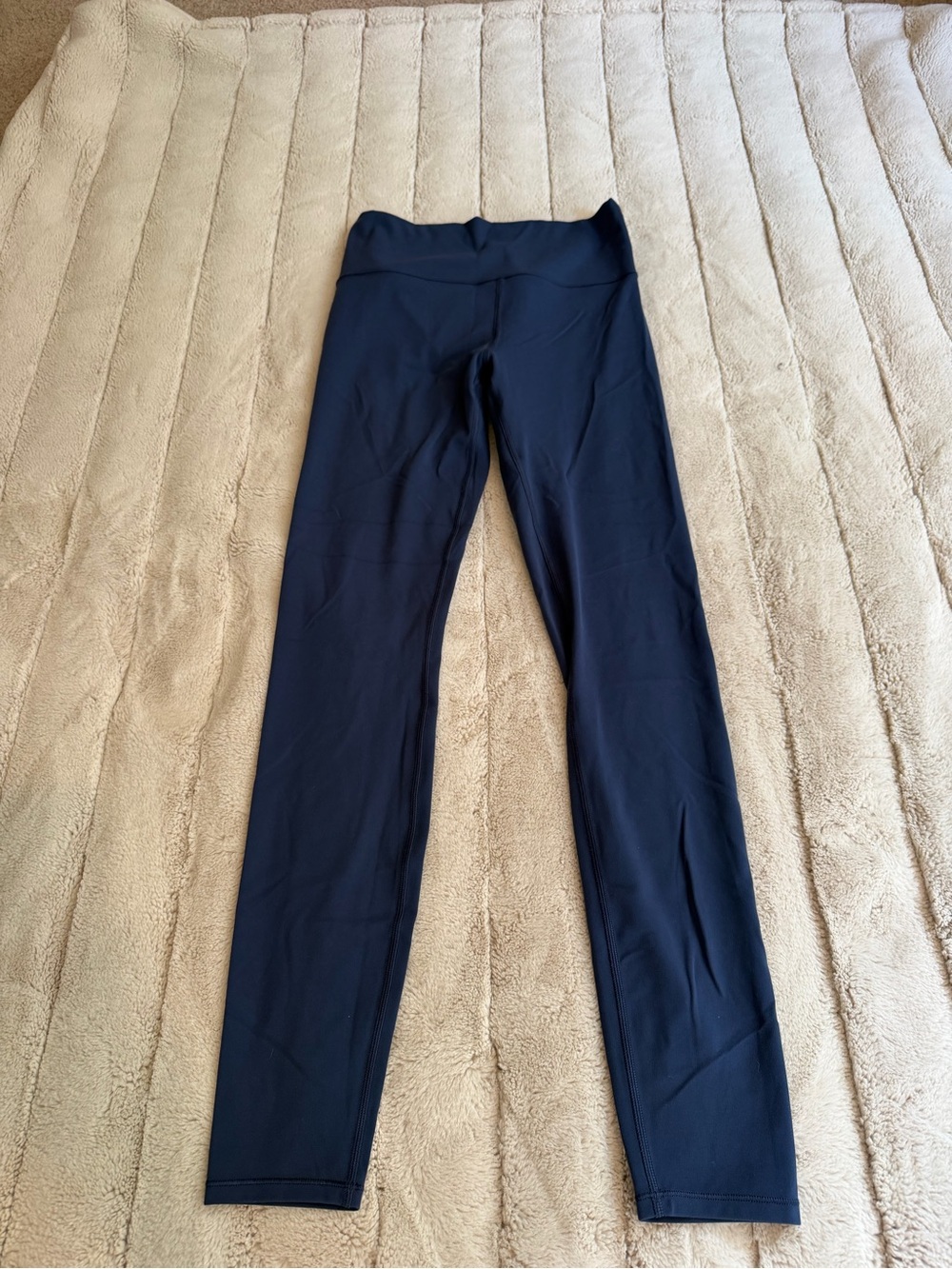 🥳 *SALE* Vuori All The Feels Leggings, Blue Coast, Size Small/Long.